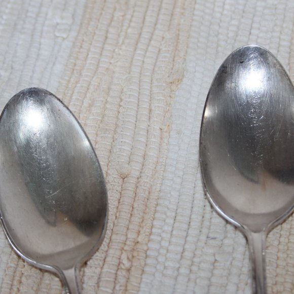 VTG HOLMES & EDWARDS SP IS '37 LOVELY LADY SOLID SERVING SPOONS SET of (4) FLATW - Picture 2 of 12
